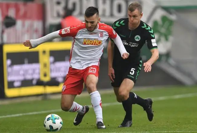 将球稳稳地 将球稳稳地